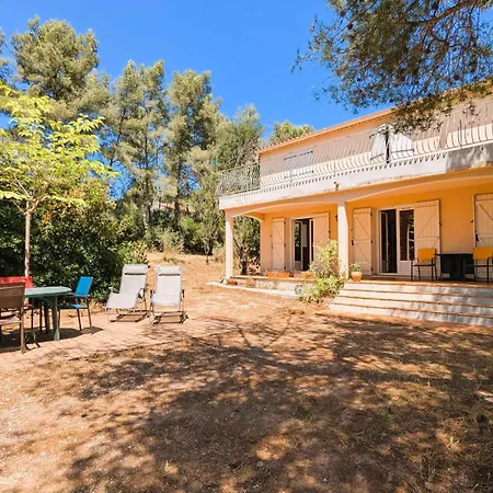 House With A Large 4000 M Private Park La Garde
