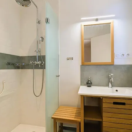 House With A Large 4000 M Private Park Vakantiehuis