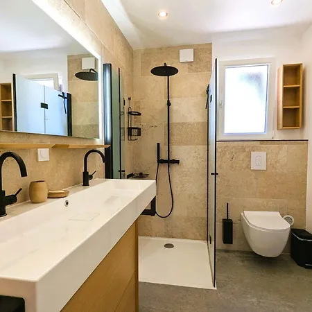 House With A Large 4000 M Private Park * La Garde (Var)