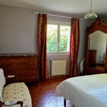 Vakantiehuis House With A Large 4000 M Private Park